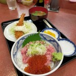 三洋食堂 - 20231021二色丼(大海老フライ付)