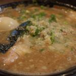 無鉄砲  - Ｗチャーシュー味玉　スープ半々　麺固め　アブラ多め　ネギ多め