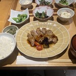 おばんざい・炙り焼き・酒 菜な - 