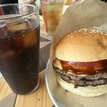 Y'z BURGER - ダブルパティバーガー(ドリンクセット) ¥1,710