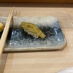 築地秀徳元祖 - 白海老と昆布の朧のやつ