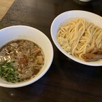 らーめんONE - つけ麺 中盛 300g 930円♪ プチ値上げ ですが、パフォーマンス抜群です^ ^