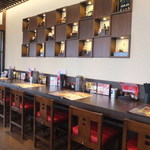 五味八珍 - 内観写真:カウンター席