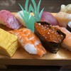 Miyozushi - 上寿司セット2,420円の握り。ネタもシャリもやや大きめ。