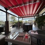 RED ROOM rooftop & grill - 