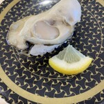 Hama zushi - 浜茹で牡蠣握り 110円