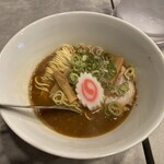サ麺 - 濃厚豚骨醤油スープに細麺