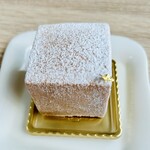 アヴランシュ・ゲネー - モンブラン