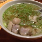 ぎょうざ 歩兵 - 鶏と生姜のスープ(300円)