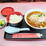 亀福食堂 - 2023年10月　ラーメンライス（880円）