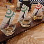 Shukou Biyori Ate Ni Yoru - 日本酒3種飲み比べは、こちらをチョイス