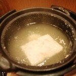 Choushoku Hachinosu - 出汁もよく出ていて、美味しい湯豆腐でした。