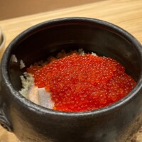 炭火割烹 麻布龍土町 - 「新いくらとシャケの土鍋ご飯」