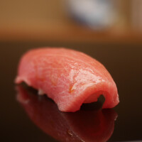 鮨 あらい - 中トロ　大間　一本釣り　やま幸