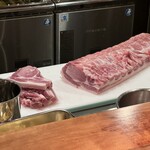 銀座とんかつ檍 - やはり切り立てが最高なんでしょうね。