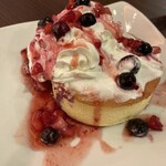 SUN'S CAFE - パンケーキが温かいのでどんどんズレていく〜