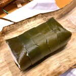 いづう - 鯖姿寿司・１人前/５貫。2970円