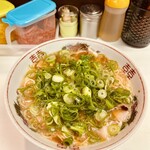 いいちょ ラーメン - ラーメン大(1.5玉)850円　ネギ多め50円