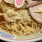 萬福 - ワンタンメンとちぢれ麺