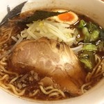 ラーメン なごみや - 醤油ラーメン。600円。