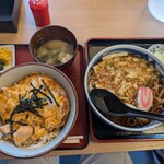 Yanagiya - 親子丼+たぬき蕎麦。