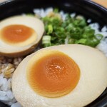 とんこつの王様 - 味玉ご飯