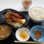 みなと食堂 - 定食470円