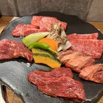 Yakiniku Horumon Fuudo - 赤肉六種盛り合わせ ¥3599