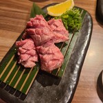 Tare Yakiniku Horumon Nikunabe Tamaya Nikuten - 厚切りタン