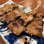 焼き鳥・もつ焼 新 - 