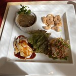 Kawakoku Fuumi Kobayashi - 前菜は、クラゲ、カシューナッツ、牛の胃袋、名古屋コーチン