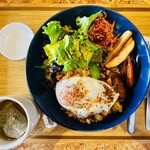 SUN FARMERS CAFE - プレートランチB.　高野豆腐と野菜たっぷりガパオライス