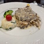 洋食ダチェス - クリームソースハンバーグステーキ