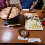 友綱部屋直伝 ちゃんこ 三賀 - ピリ辛ちゃんこ①