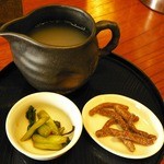 そば湯とお新香とそばかりんとう