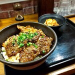 マルハのカルビ丼 - 料理写真:合盛カルビ丼　普通(￥870)。お肉を2つも！