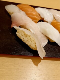 Sushi Jin - 赤酢のシャリ