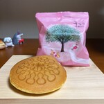 両口屋是清 - 料理写真:千なり(林檎あん)