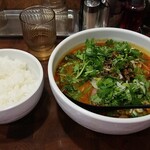 四川麺家 龍の子 - 香菜麻麺、並ライス