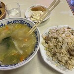 中華料理 大勝軒 - 野菜スープ &チャーハン全員集合❗️
