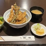 Tenkichi - ランチ 天丼セット 990円 (ご飯 半分でお願いしました。)