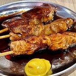 肉のエサカ - 串トンテキ(3本で231円)