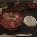 佃半 - 特上マグロ丼