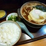 名古屋うどん - みそ煮込みうどんセット玉子トッピング（900円）