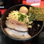 麺処 次男房 - 油そば大盛り、半熟味付玉子