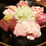 鳥茂 - モツ刺身