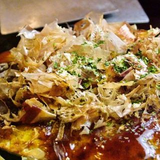 A long-established Okonomiyaki and monja shop open all year round♪