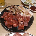 Nikutonya Chokusou Yakiniku Banri - 