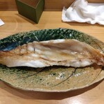 鮨 乃すけ  - クエ？つまみ