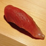 すが弥 - 中トロ。背鰭下の別れ身